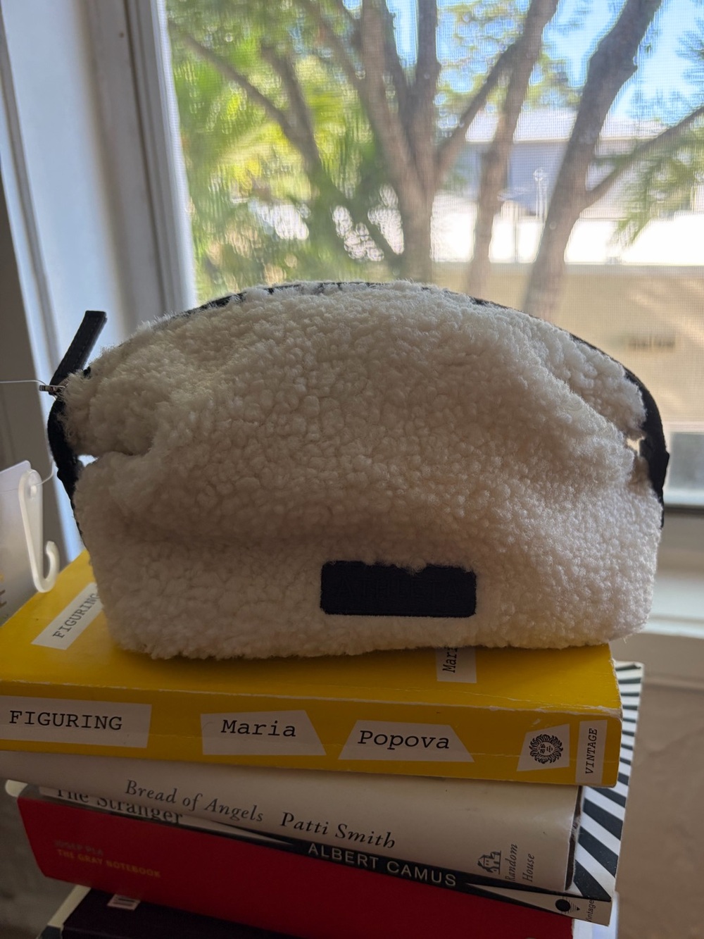 NWT All About Sherpa Small Cosmetic Pouch